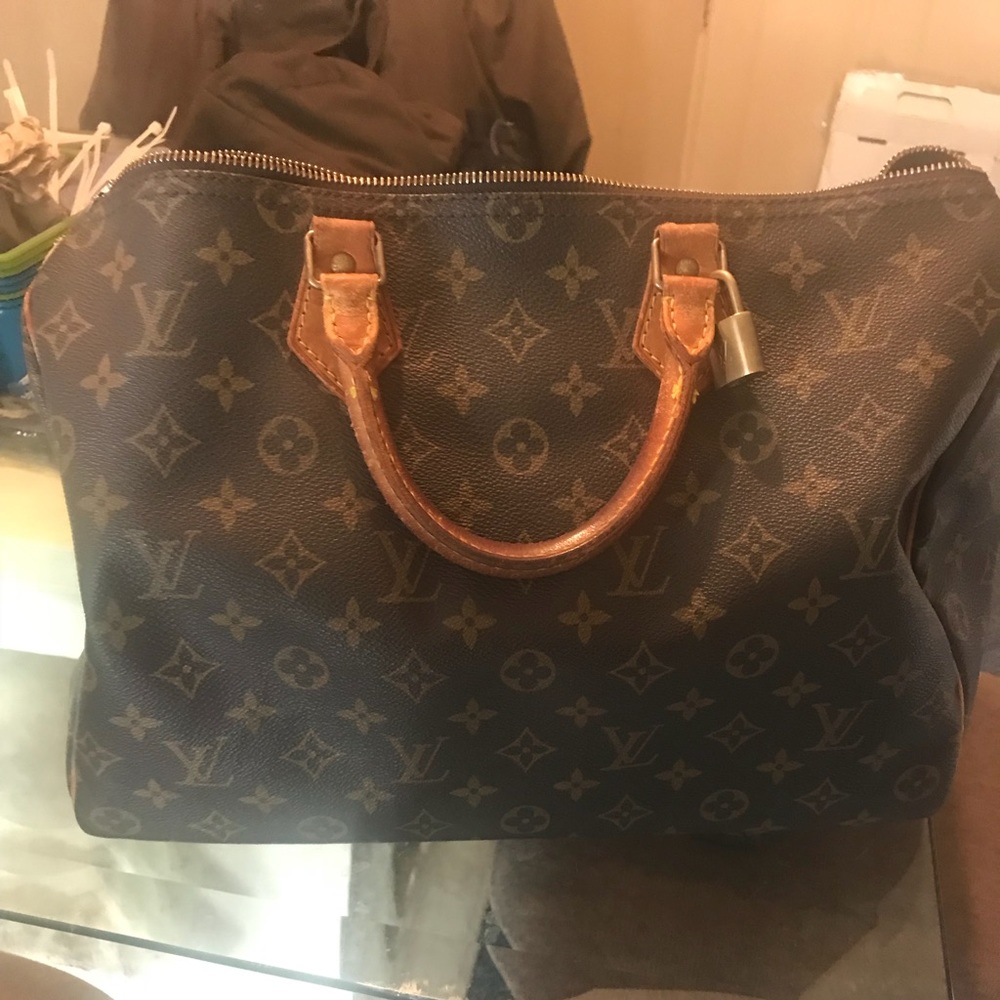 Louis Vuitton Speedy 35